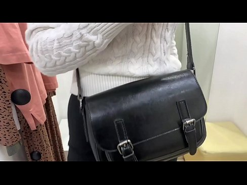 ❤️ Masturbasi umum saka asu enom FeralBerry karo dildo ing kamar fitting Video jancok ing pornojv.techkoala.top